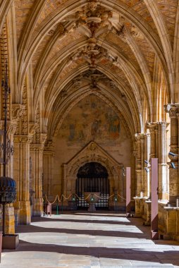 İspanyol kasabası Leon 'daki Katedral' de manastır..