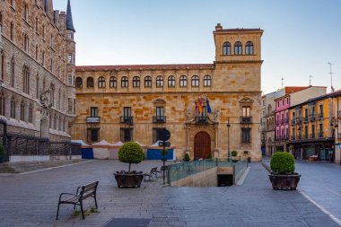 Palacio De Los Guzman İspanyol kasabası Leon 'da.