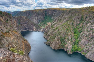 İspanya 'da Mirador del Picon de Felipe' den Douro nehrinin manzarası.