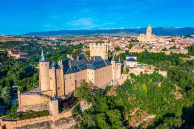 İspanya 'nın Segovia kentinin Panorama manzarası.