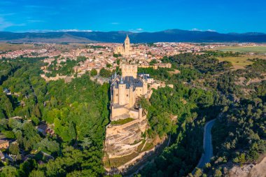 İspanya 'nın Segovia kentinin Panorama manzarası.