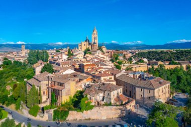 İspanya 'nın Segovia kentinin Panorama manzarası.