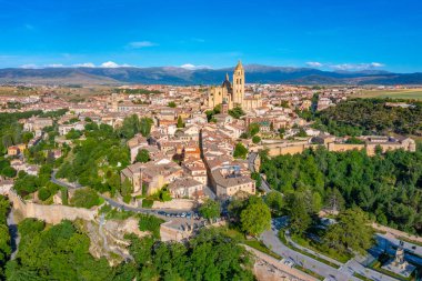 İspanya 'nın Segovia kentinin Panorama manzarası.