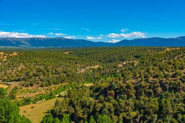 İspanya 'nın Pedraza köyü yakınlarındaki güzel manzara.