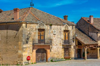 İspanyol köyü Pedraza 'nın Plaza Belediye Başkanı.