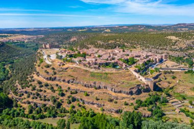 İspanyol köyü Pedraza 'nın Panoraması.