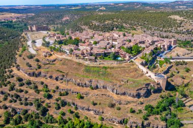 İspanyol köyü Pedraza 'nın Panoraması.