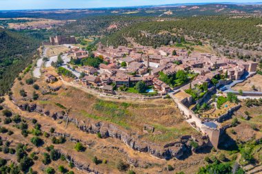 İspanyol köyü Pedraza 'nın Panoraması.