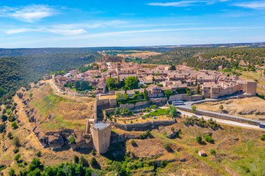 İspanyol köyü Pedraza 'nın Panoraması.