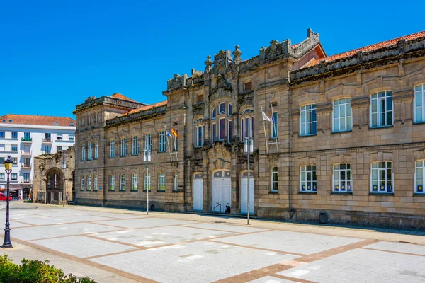 Άποψη Ιστορικού Κτιρίου Που Φιλοξενεί Γυμνάσιο Στο Κέντρο Της Pontevedra — Φωτογραφία Αρχείου