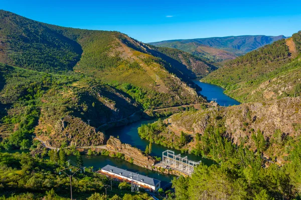 Panorama Del Río Navea Pasando Por Central Hidroeléctrica Pontenovo España —  Fotos de Stock