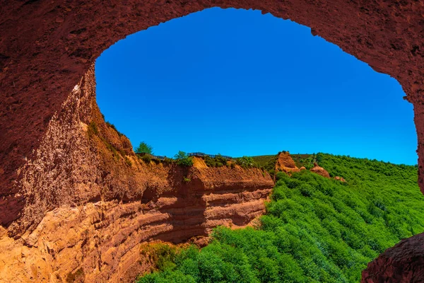 stock image Open end of an ancient tunnel at Las Medulas - ancient gold mining site near Ponferrada in Spain.