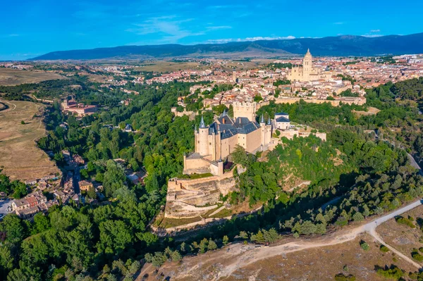 İspanya 'nın Segovia kentinin Panorama manzarası.