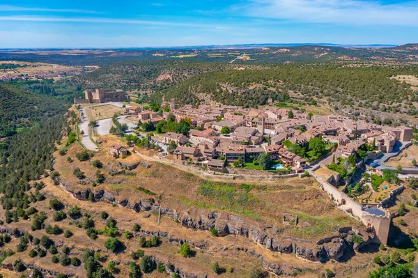 İspanyol köyü Pedraza 'nın Panoraması.