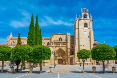 İspanyol şehri Palencia 'da San Antolin Katedrali