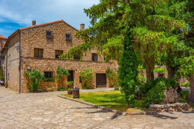 İspanya 'nın Medinaceli kentindeki ortaçağ sokağı..