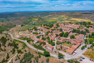 İspanya 'nın Medinaceli kentinin Panorama manzarası.