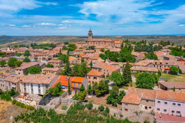 İspanya 'nın Medinaceli kentinin Panorama manzarası.