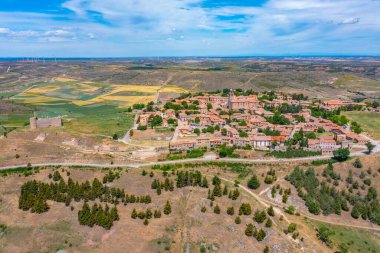 İspanya 'nın Medinaceli kentinin Panorama manzarası.