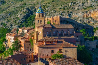 İspanyol şehri Albarracin 'in Panorama manzarası.