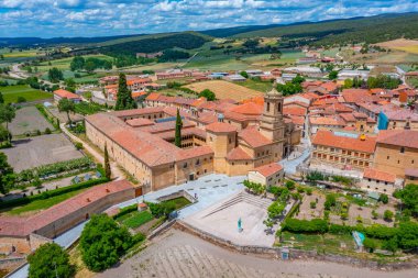 İspanya 'daki Santo Domingo de Silos manastırı manzarası.