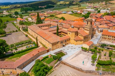 İspanya 'daki Santo Domingo de Silos manastırı manzarası.