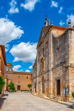 İspanyol kasabası Lerma 'daki Santa Teresa Manastırı.