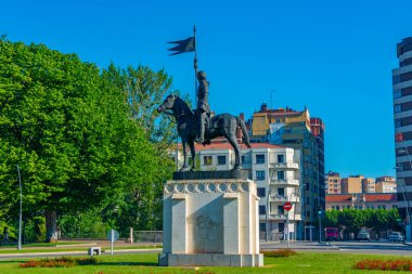 İspanyol kenti Burgos 'ta Diego Porcelos' un heykeli.
