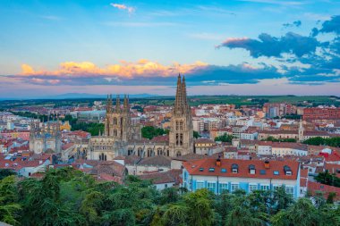 Burgos, İspanya 'nın günbatımı manzarası.