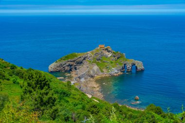Bilbao, İspanya yakınlarındaki San Juan de Gaztelugatxe Kilisesi.