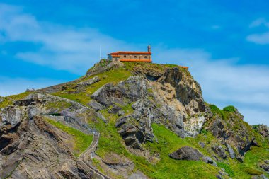 Bilbao, İspanya yakınlarındaki San Juan de Gaztelugatxe Kilisesi.
