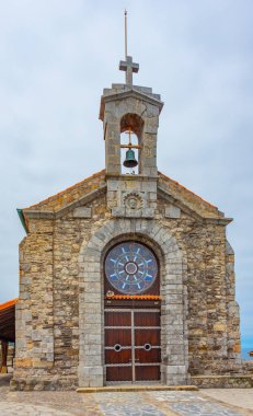 Bilbao, İspanya yakınlarındaki San Juan de Gaztelugatxe Kilisesi.