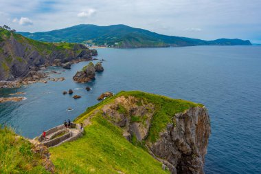 Bilbao, İspanya yakınlarındaki San Juan de Gaztelugatxe kilisesine giden merdiven..