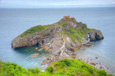 Bilbao, İspanya yakınlarındaki San Juan de Gaztelugatxe Kilisesi.
