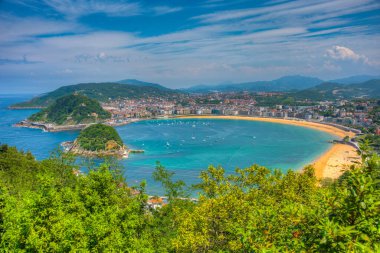 Monte Igueldo, İspanya 'dan San Sebastian' ın Panorama manzarası.