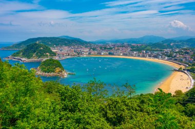 Monte Igueldo, İspanya 'dan San Sebastian' ın Panorama manzarası.