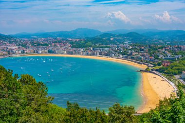 Monte Igueldo, İspanya 'dan San Sebastian' ın Panorama manzarası.