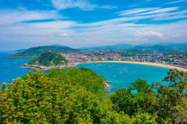 Monte Igueldo, İspanya 'dan San Sebastian' ın Panorama manzarası.
