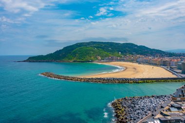 İspanyol şehri San Sebastian 'daki Zurriola plajı.