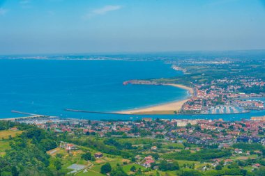 İspanya ile Fransa sınırındaki Irun ve Hendaye kasabalarının Panorama manzarası.