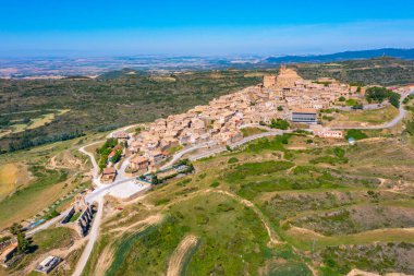 İspanyol tepe köyü Ujue Panorama Manzarası.