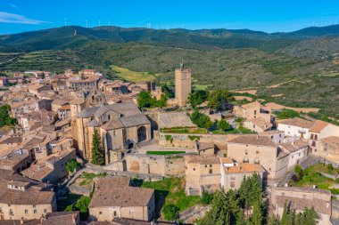 İspanyol köyünün manzarası Sos del Rey Catolico.