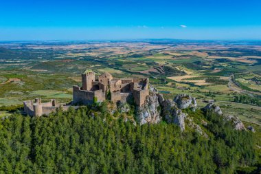 İspanya 'nın Aragon eyaletindeki Loarre kalesi.