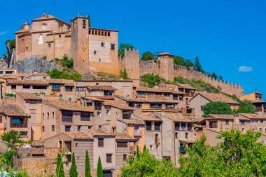 İspanya 'daki Alquezar köyünün Panorama manzarası.