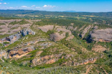 İspanyol köyü Alquezar yakınlarındaki Rio Vero Vadisi.