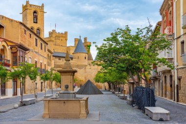 İspanya 'daki Olite Kraliyet Sarayı.