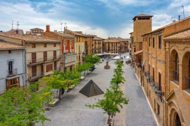 İspanyol kenti Olite 'nin ana meydanı.