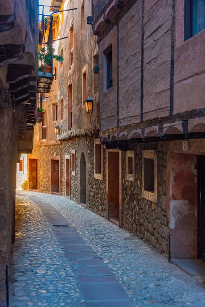 Spanya Nın Eski Albarracin Kasabasındaki Ortaçağ Caddesi — Stok fotoğraf