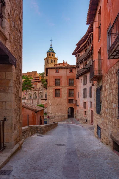 Вид Середньовічну Вулицю Старому Місті Альбаррасін Іспанія — стокове фото