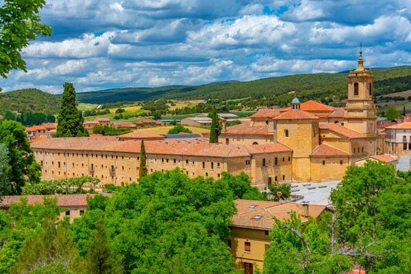 Панорама Монастиря Санто Домінго Сілос Іспанії — стокове фото